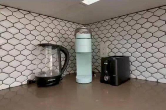 Apartment Beautiful 3 Bedroom High Rise With Pool, Hot Tub And Rooftop Views