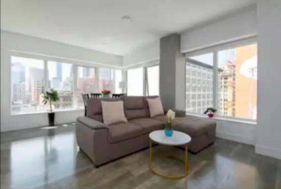 Beautiful 3 Bedroom High Rise With Pool, Hot Tub And Rooftop Views * Los Angeles